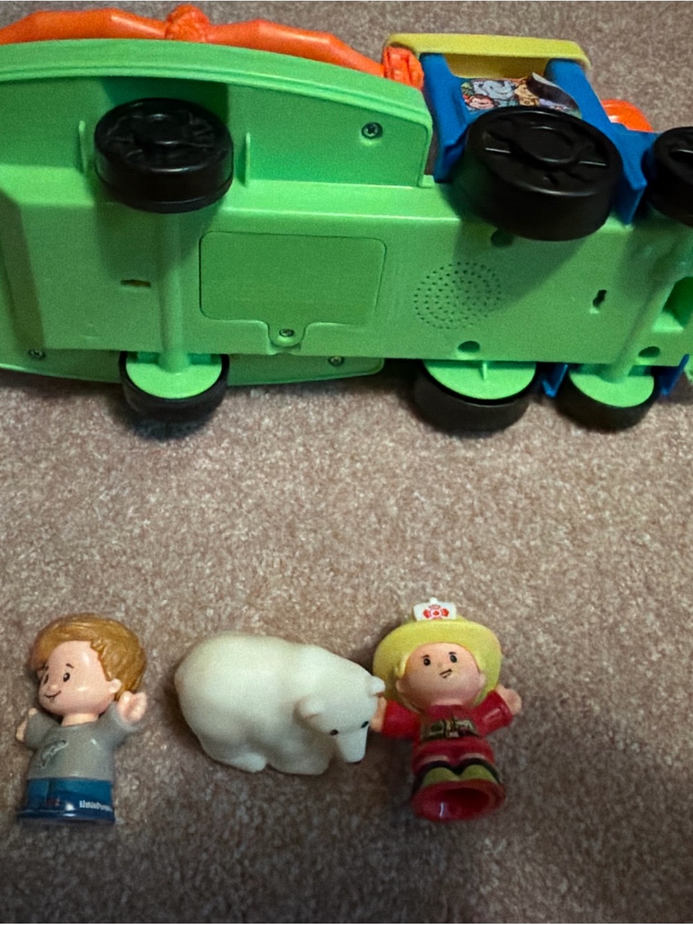 Fisher-Price Little People Choo-Choo Zoo Train 2 People 1 Animal Makes Sounds - Picture 8 of 8